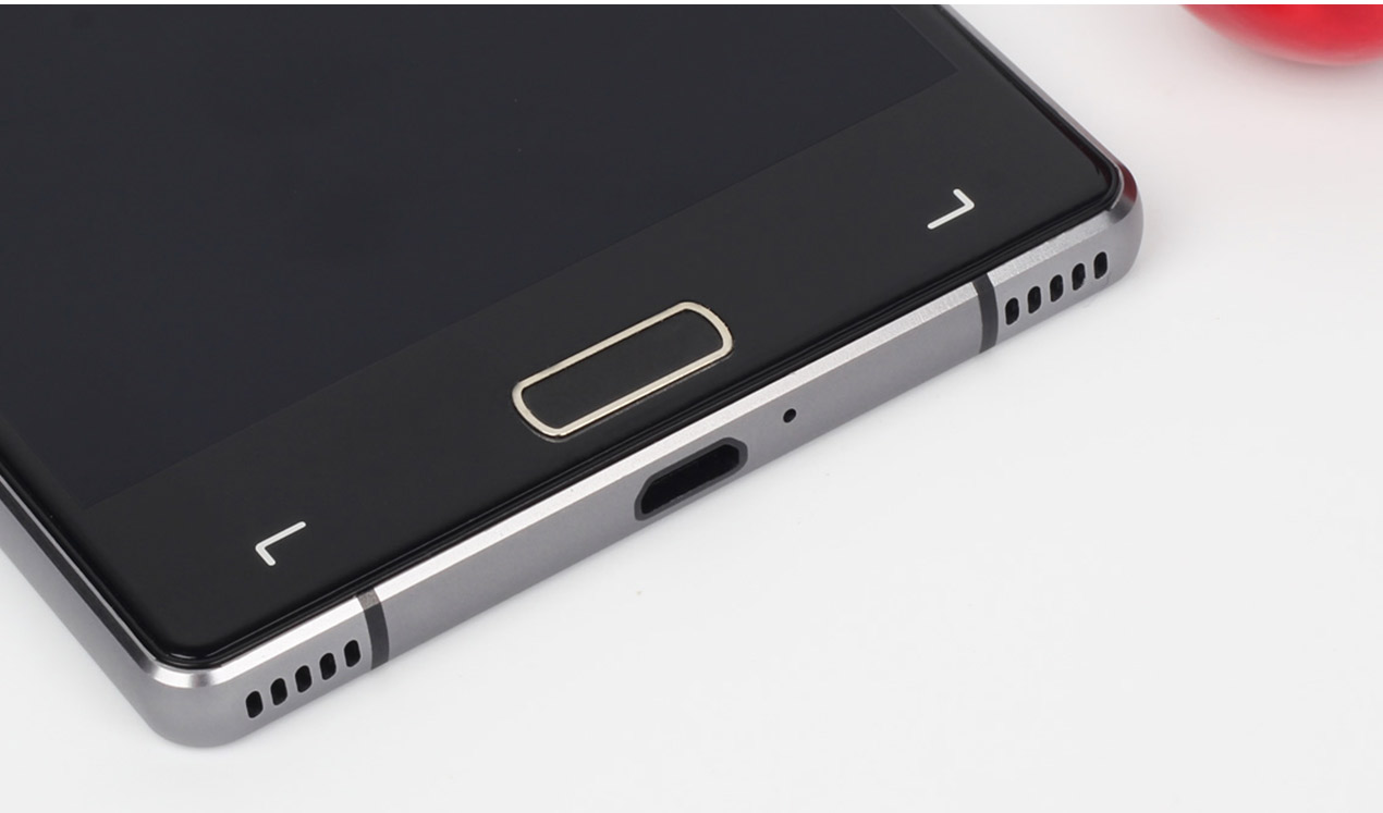 Čínská invaze: tenhle fešák stojí opravdu za pozornost