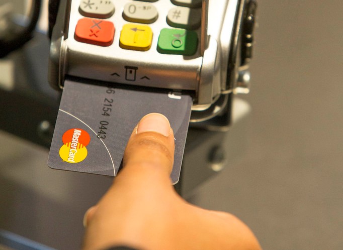 Nikdo vám ji neukradne. Kreditka, co rozpozná otisk prstu