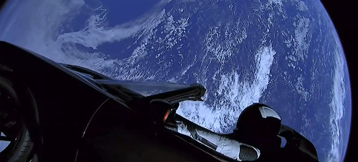 Falcon Heavy: takhle to probíhalo. Výborné video