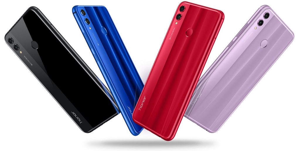 Honor ukázal nový levný hit, premiéru dovezl na Pražský hrad